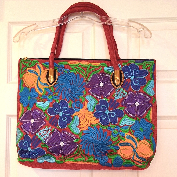 FEMINAGO, NWT Large Tote Bag, Gorgeous Flower Colors - Picture 1 of 8